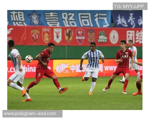 2018年上港与富力激战回顾：精彩瞬间与战术分析全记录